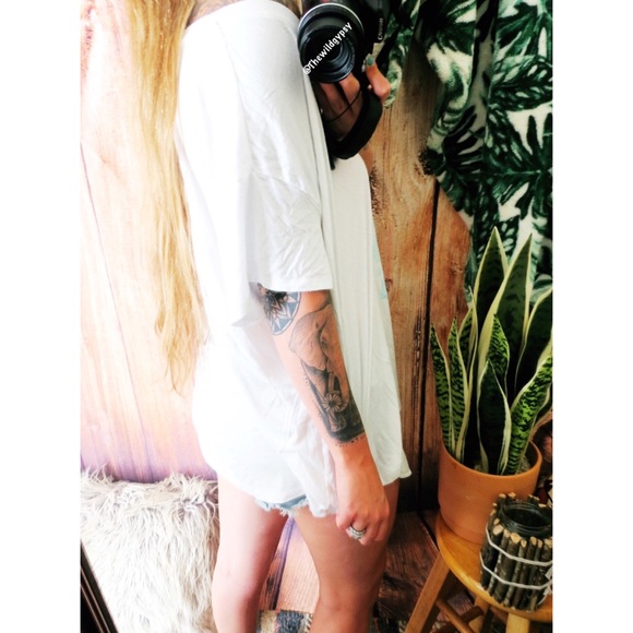 Boho accent printed slouchy tee 🌜 - Picture 4 of 7